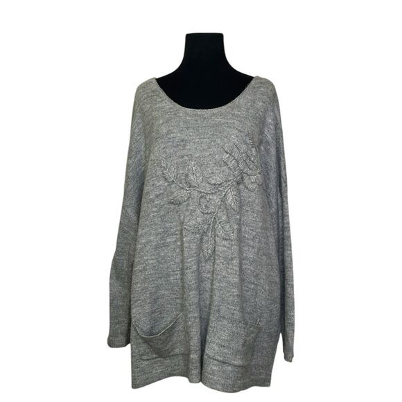 Karen Kane gray long sleeves flower embroidered sweater size Medium - Picture 9 of 11
